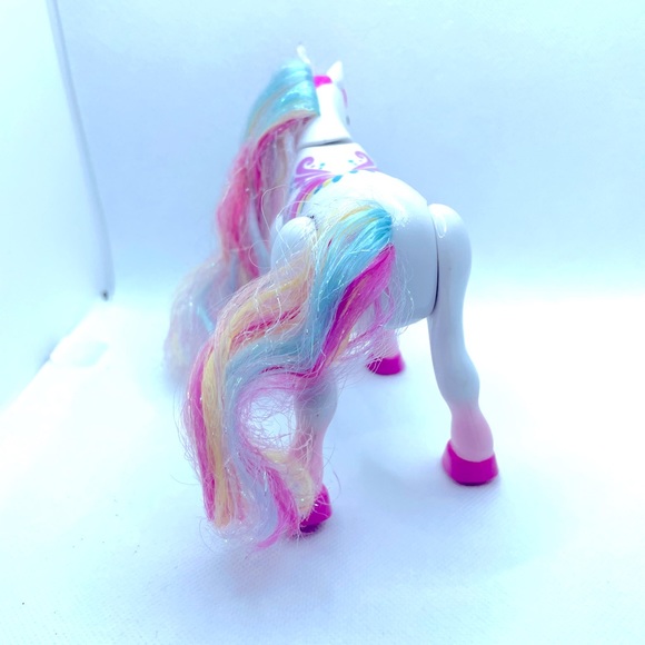 Little Live Pets S1 Unicorn - Shimmer - Picture 4 of 6